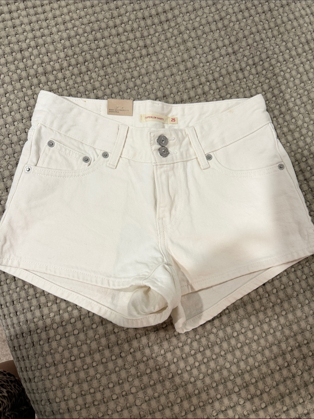 Levi's White mid rise Denim Shorts